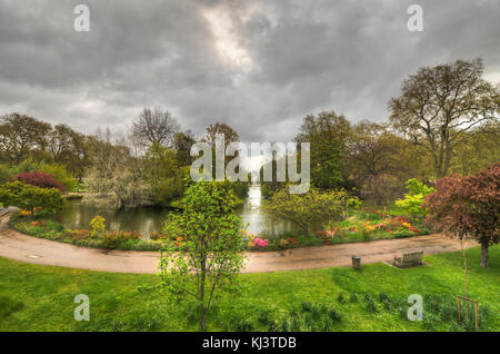 St. James Park an einem bewölkten Tag, London, UK Stockfoto