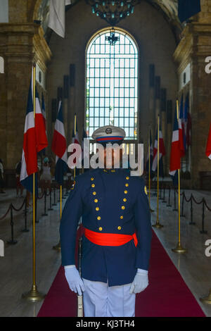 Santo Domingo Dominikanische Republik - September 2, 2014: Soldat Wache in der nationalen Pantheon in Santo Domingo Dominikanische Republik. Stockfoto