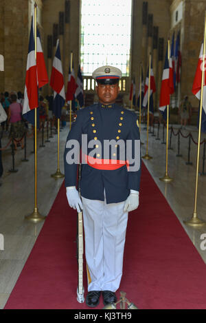 Santo Domingo Dominikanische Republik - September 2, 2014: Soldat Wache in der nationalen Pantheon in Santo Domingo Dominikanische Republik. Stockfoto