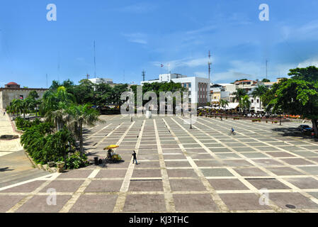 Blick auf die Plaza de Espana von alcazar de Colon (Palacio de Diego Doppelpunkt). Santo Domingo, Dominikanische Republik. Stockfoto