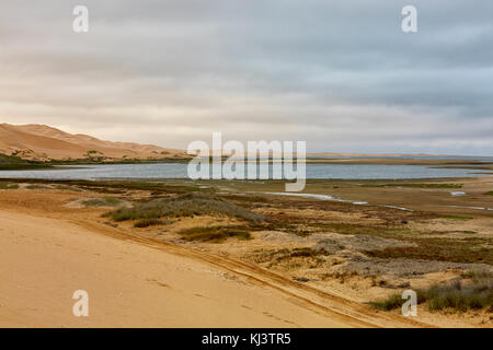 Sandwich Harbour (Hafen) in der Nähe von Walvis Bay, Namib Wüste Namib Naukluft National Park, Namibia, Afrika Stockfoto