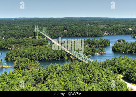 Die Thousand Islands Bridge. Eine internationale Brücke System 1937 über den Sankt-Lorenz-Strom Anschluss Northern New York in der Einheit konstruiert Stockfoto