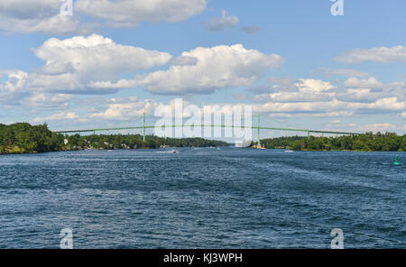 Die Thousand Islands Bridge. Eine internationale Brücke System 1937 über den Sankt-Lorenz-Strom Anschluss Northern New York in der Einheit konstruiert Stockfoto