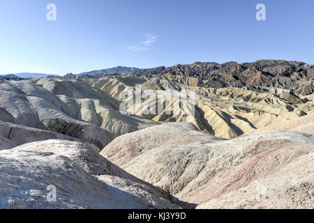 Erodiert Bergrücken am Zabriskie Point im Death Valley National Park, Kalifornien, USA. Zabriskie Point ist ein Teil von amargosa Range im Osten von Stockfoto