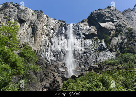 Bridalveil fall in Yosemite National Park. Einer der bekanntesten Wasserfälle im Yosemite Valley in Kalifornien Stockfoto