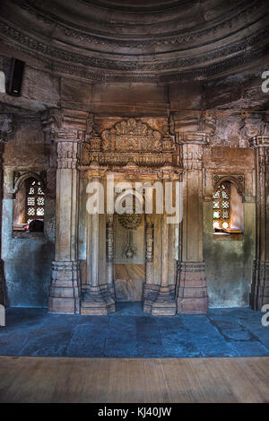 Moschee von Sultani Innenraum, in der Nähe Dada Hari Ni Vav Schritt gut . Asarwa, Ahmedabad, Gujarat, Indien Stockfoto