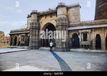 Moschee von Sultani, in der Nähe Dada Hari Ni Vav Schritt gut . Asarwa, Ahmedabad, Gujarat, Indien Stockfoto