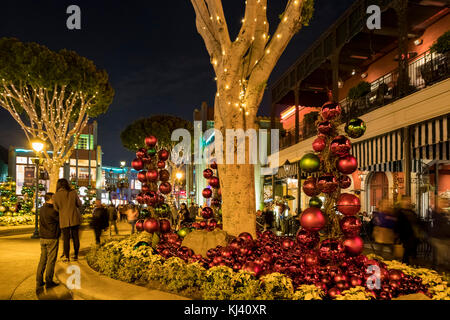Anaheim, Nov 11: Speicher in der berühmten Downtown Disney District, Disneyland Resort auf Nov 11, 2017 at Anaheim, Orange County, Kalifornien, USA Stockfoto