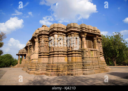 Der Sonnentempel, Hindutempel, der der Sonnengottheit Surya (Sonne) gewidmet ist. Modhera Dorf im Bezirk Mehsana, Gujarat, Indien Stockfoto