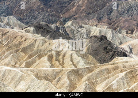 Blick auf den berühmten Zabriskie Point im Death Valley Stockfoto