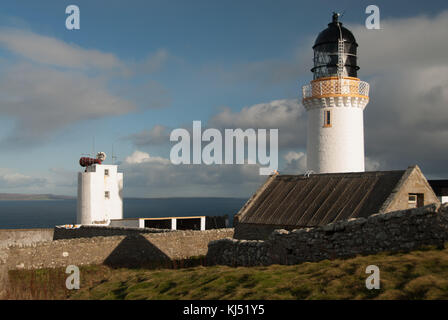 Dunnett Head Light House - Sonnenaufgang und am frühen Morgen Licht im Herbst Stockfoto