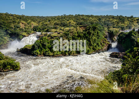 Zeigt sowohl die Wasserfälle des Murchison Falls, auch bekannt als Kabalega Falls, ist ein Wasserfall zwischen Kyoga und Lake Albert auf dem Weißen Nil Rive Stockfoto