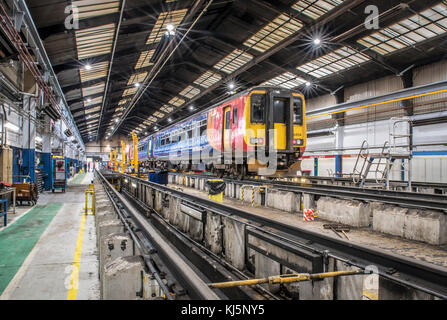 Zug Wartung an Ätzt park Depot, Derby, Großbritannien Stockfoto