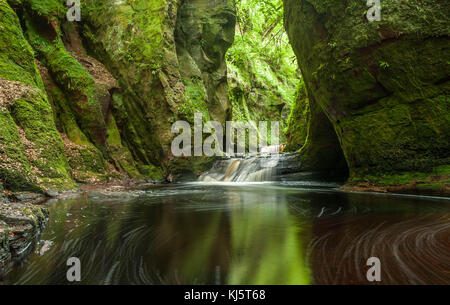 Die Schlucht am Finnich Glen, auch bekannt als Teufel Kanzel nahe Killearn Schottland Stockfoto