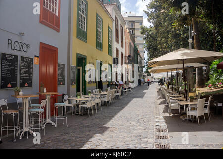 Restaurants in der Altstadt, Kopfsteinpflaster und typisch kanarischen Häuser, Santa Cruz de Tenerife, Teneriffa, Kanarische Inseln, Spanien Stockfoto