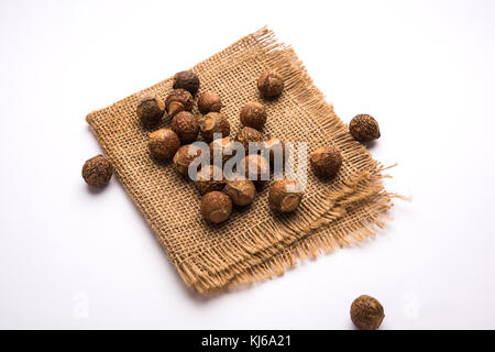 Rohe Aritha oder Reetha Frucht auch als Soap-Nüsse bekannt, die der Hauptbestandteil in allen Seifen und Shampoos ist. Auch bekannt als Sapindus emarginatus. selecti Stockfoto