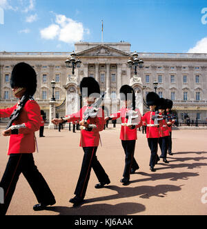 Buckingham Palace Grenadier Guards London Stockfoto