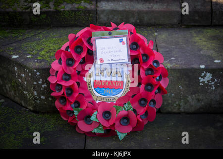 Mohn Kranz aus der Normandie Veterans Association erinnern an ww2 am Stockton Heide Kenotaph tot Stockfoto