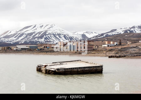 Die verlassenen russischen Bergbaustadt Pyramiden in Svalbard, Spitzbergen, Norwegen Stockfoto