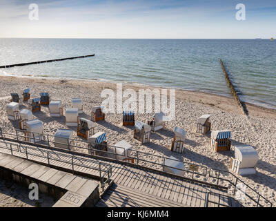 Die Liegen am Strand von Ostseebad Nienhagen, Mecklenburg-Vorpommern, Deutschland, Europa Stockfoto