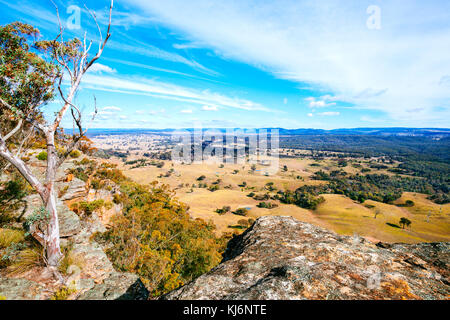 Das capertee Valley, nordwestlich von lithgow, ist ein großes Tal in New South Wales, Australien. Es ist 1 km breiter als der Grand Canyon in Arizona, USA. Stockfoto