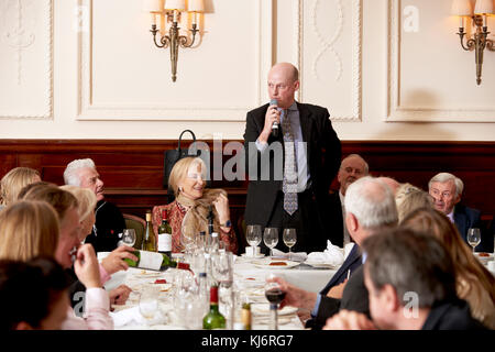 Harry Berg in den Oldie literarische Mittagessen 14-11-17, Stockfoto