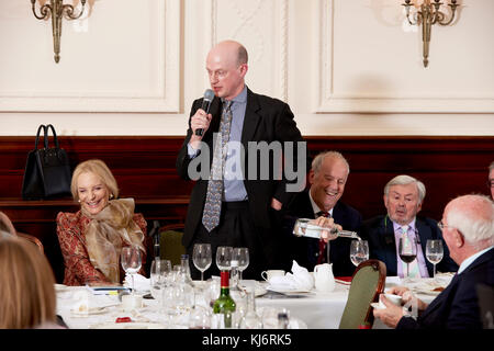 Harry Berg in den Oldie literarische Mittagessen 14-11-17, Stockfoto