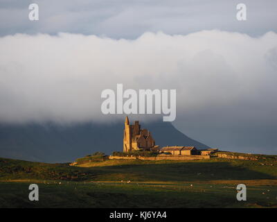 Am frühen Morgen Wolke über Das Classiebawn Castle Mullaghmore, County Sligo, Stockfoto