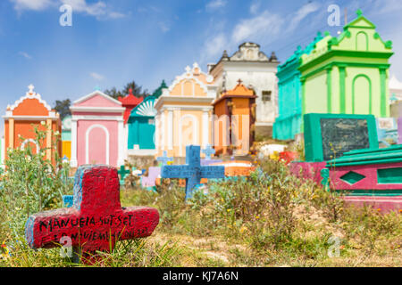 Bunter Friedhof Chichicastenango in Guatemala Stockfoto