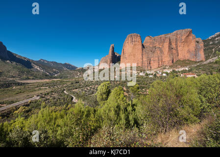 Berglandschaft de Riglos Mallos in der Provinz Huesca, Aragón, Spanien. Stockfoto