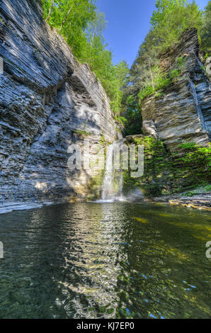 Eagle Cliff fällt bei Havanna Glen in New York. Eine schöne kurze Schlucht in der Finger Lakes Region. Stockfoto