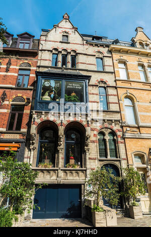 Gent, Belgien - 28, 2017 August: Fassade eines alten historischen Gebäude der mittelalterlichen Stadt Gent, Belgien Stockfoto