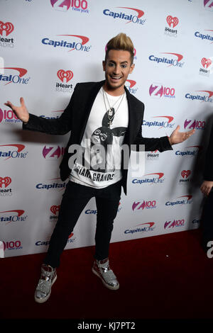 NEW YORK, NY – 09. DEZEMBER: Frankie Grande nimmt am 9. Dezember 2016 am Z100 Jingle Ball 2016 im Madison Square Garden in New York City Teil Stockfoto