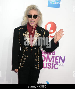 NEW YORK, NY - DEZEMBER 09: Debbie Harry nimmt am 9. Dezember 2016 an der Billboard Women in Music 2016 Teil. Leute: Debbie Harry Stockfoto