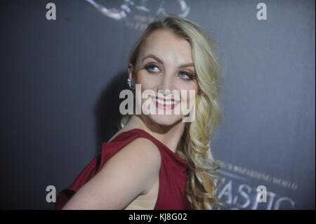 NEW YORK, NY – 10. NOVEMBER: Evanna Lynch nimmt am 10. NOVEMBER 2016 in der Alice Tully Hall, Lincoln Center, an der „Fantastic Beasts and Where to find them“-Weltpremiere Teil. Leute: Evanna Lynch Stockfoto