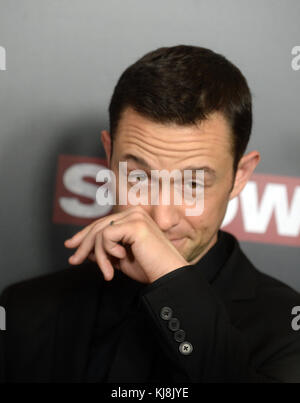 NEW YORK, NY - 13. SEPTEMBER: Joseph Gordon-Levitt nimmt am 13. September 2016 an der „Snowden“ NYC Premiere am AMC Loews Lincoln Square in New York City Teil Stockfoto