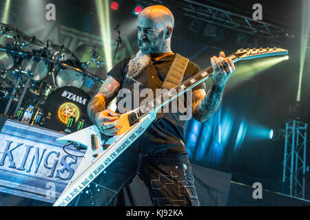 Dänemark, Kopenhagen - 6. März 2017. Die amerikanische Thrash Metal Band Anthrax spielt ein Live-Konzert im Amager Bio in Kopenhagen. Hier ist Gitarrist Scott Ian live auf der Bühne zu sehen. (Foto: Gonzales Photo - Thomas Rasmussen). Stockfoto