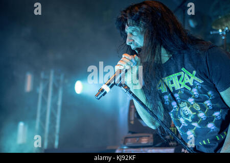 Dänemark, Kopenhagen - 6. März 2017. Die amerikanische Thrash Metal Band Anthrax spielt ein Live-Konzert im Amager Bio in Kopenhagen. Hier ist Sänger Joey Belladonna live auf der Bühne zu sehen. (Foto: Gonzales Photo - Thomas Rasmussen). Stockfoto