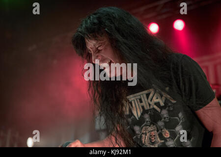 Dänemark, Kopenhagen - 6. März 2017. Die amerikanische Thrash Metal Band Anthrax spielt ein Live-Konzert im Amager Bio in Kopenhagen. Hier ist Sänger Joey Belladonna live auf der Bühne zu sehen. (Foto: Gonzales Photo - Thomas Rasmussen). Stockfoto