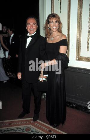 Nov. 2017. David Cassidy vergeht. Datei: New York, USA. Juni 2002. David Cassidy und Frau 3rd Annual Directors Guild of America honors Waldorf Astoria, NYC 9. Juni 2002 © RTSpellmnan/MediaPunch Credit: MediaPunch Inc/Alamy Live News Stockfoto