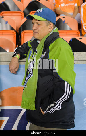 Houston, TX, USA. 21 Nov, 2017. Drew Carey Sport seine Seattle Gang vor einem Major League Soccer Spiel zwischen den Seattle Sounders und der Houston Dynamo bei BBVA Compass Stadion in Houston, TX. Chris Brown/CSM/Alamy leben Nachrichten Stockfoto