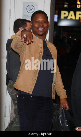 New YORK, NY 21. November: Jason Mitchell bei TRL wirbt am 21. November 2017 für seinen neuen Film Mudbound in New York City. Kredit: RW/MediaPunch Stockfoto