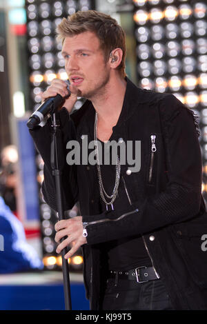Sänger Nick Carter von den Backstreet Boys tritt am 3. Juni 2011 in New York City im Rockefeller Center auf NBC's "Today" auf. Stockfoto