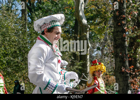 New York, USA. 23. November 2017. Teilnehmer der Thanksgiving Parade. Credit: Roman tiraspolsky/alamy leben Nachrichten Stockfoto