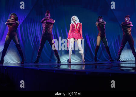 Brighton, Großbritannien. November 2017. Lee Latchford-Evans, Claire Richards, Lisa Scott-Lee, Faye Tozer, Ian 'H' Watkins, Auftritte im Brighton Centre, England. Quelle: Jason Richardson/Alamy Live News Stockfoto