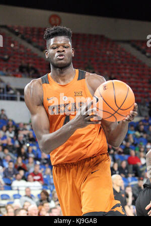 November 23, 2017: Texas Longhorns, Mohamed Bamba (#4) während der NCAA Basketball Spiel zwischen den Butler Bulldogs und die Texas Longhorns am Veterans Memorial Coliseum, Portland, Oregon. Larry C. LawsonCSM Stockfoto