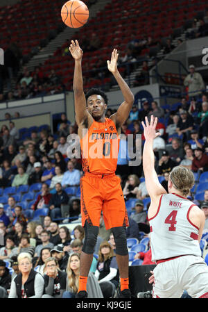 November 23, 2017: Florida Gators Schutz Mike Okauru (0) während der NCAA Basketball Spiel zwischen den Florida Gators und dem Stanford Kardinal am Veterans Memorial Coliseum, Portland, Oregon. Larry C. Lawson Stockfoto