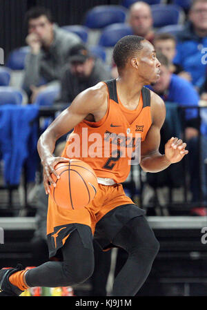 November 23, 2017: Texas Longhorns guard Matt Coleman (2) Während der PK 80 Basketball Turnier Spiel zwischen den Butler Bulldogs und die Texas Longhorns am Veterans Memorial Coliseum, Portland, Oregon. Larry C. Lawson Stockfoto