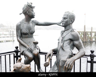 Leute wie uns, Skulptur, Cardiff Bay, Großbritannien Stockfoto