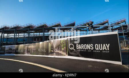 Modernes Einkaufszentrum im Bau an Barons Quay, Northwich im Jahr 2015. Stockfoto